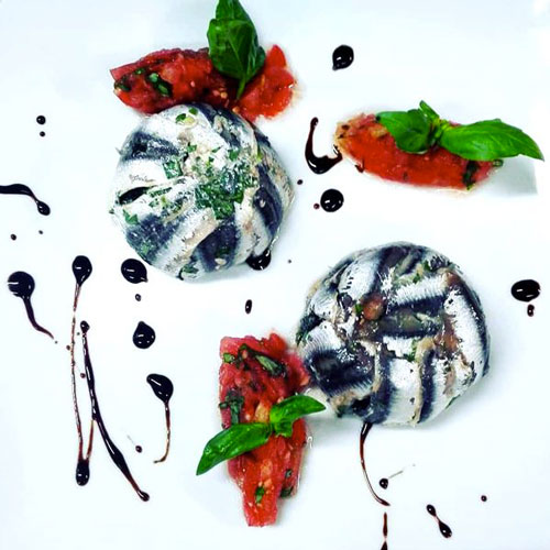Alice, Pomodori, Mozzarella e Basilico